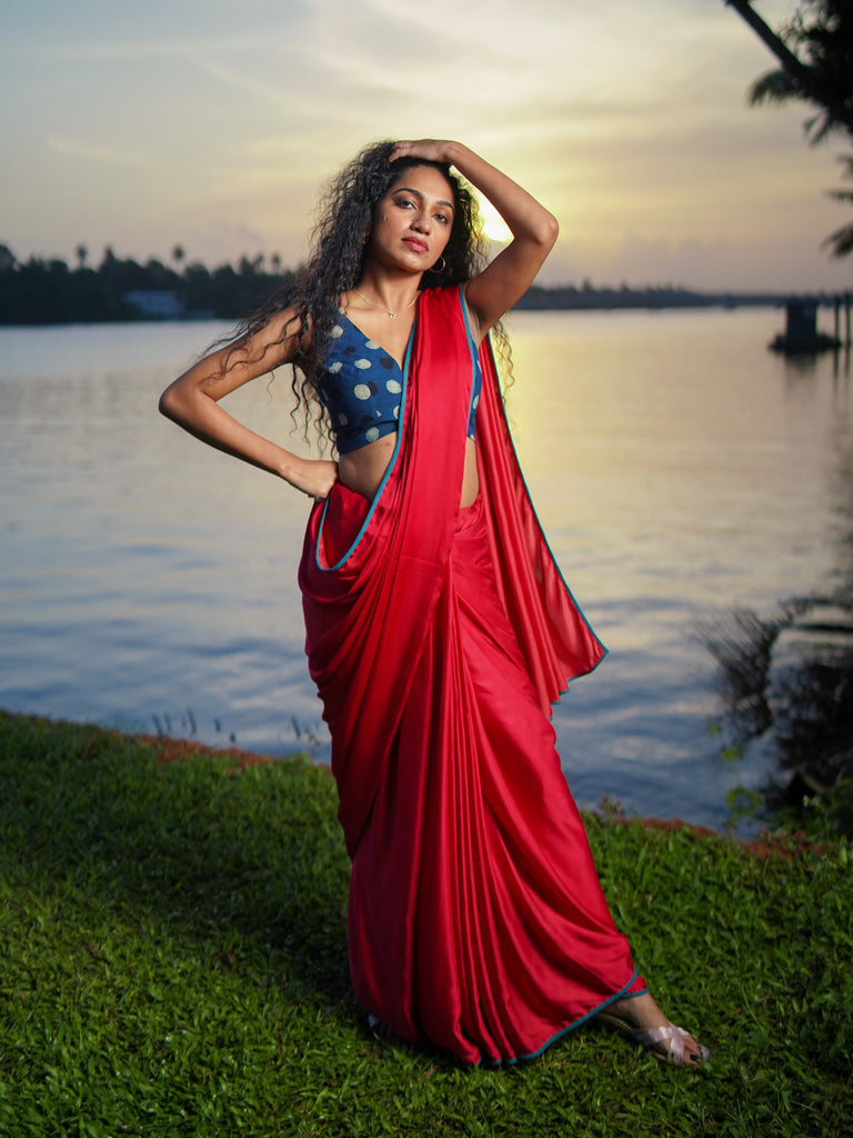 Stunning Young Woman In Traditional Indian Saree Poses Gracefully Amidst  The Great Outdoors Photo Background And Picture For Free Download - Pngtree
