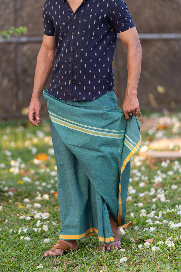 Khadi, lungi mundu sarong wrap around hand spun handwoven sustainable mens pure cotton handloom india seamstressindia