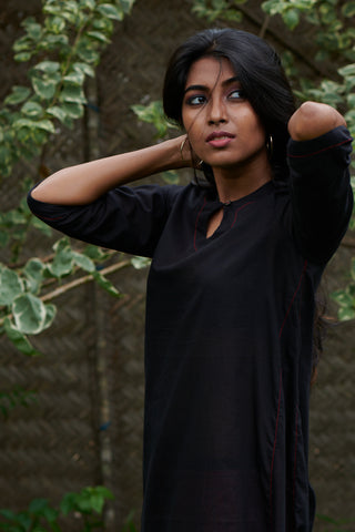 Kaala Godet Kurta
